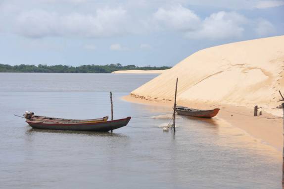 Região de Vassouras, na viagem pelo Rio Preguiças, entre Barreirinhas e Atins, nos Lençóis Maranhenses (MA)